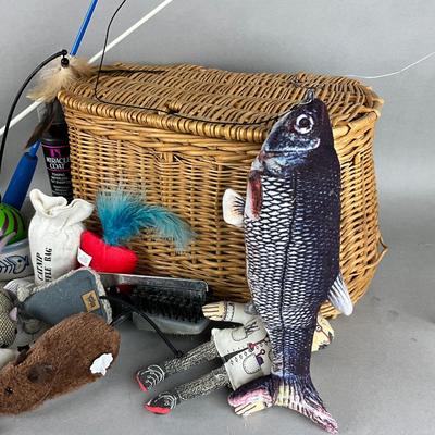 1030 Large LOT of Misc. Cat Toys