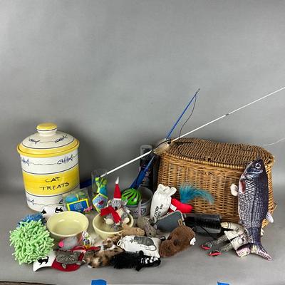 1030 Large LOT of Misc. Cat Toys