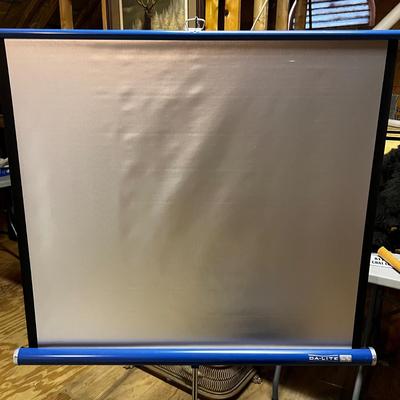 Z1086 Kodak Carousel 4400 Projector with Screen & Slide Trays