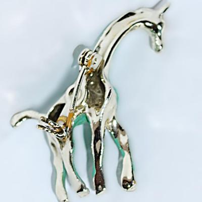 Mint Green Spotted GIRAFFE BROOCH (1½" x 1¼") with Gold Tone Feet and Head