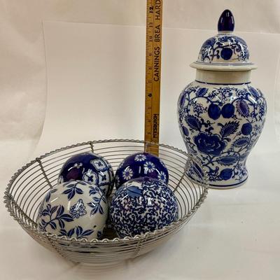 Sale Photo Thumbnail #28: In very good condition.