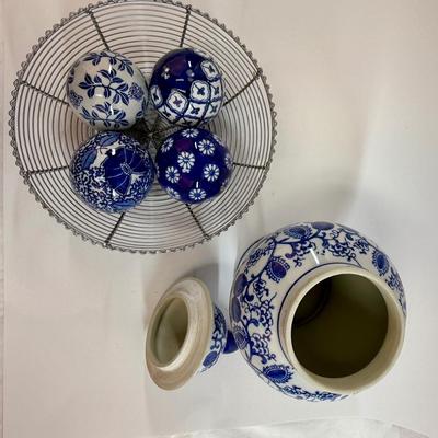 Sale Photo Thumbnail #25: In very good condition.