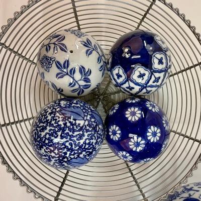 Sale Photo Thumbnail #23: In very good condition.