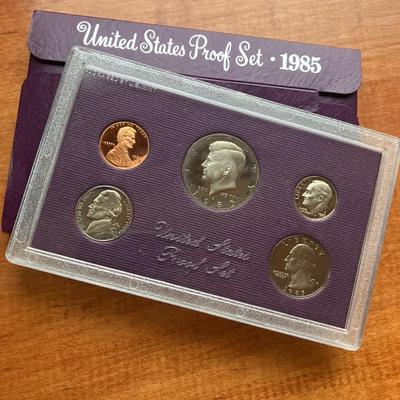 1985-S United States Proof Set - Original Government Packaging San Francisco Mint Clad Coins