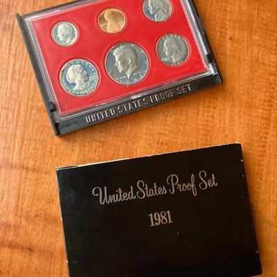 1981-S United States Proof Set - Original Government Packaging San Francisco Mint Clad Coins