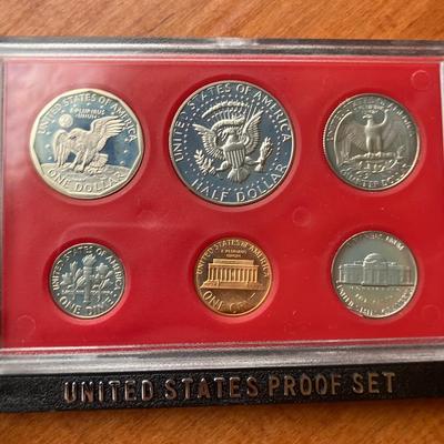 1981-S United States Proof Set - Original Government Packaging San Francisco Mint Clad Coins