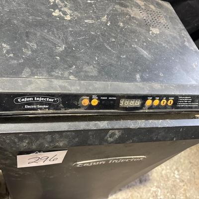 Cajun Injector Vertical Smoker