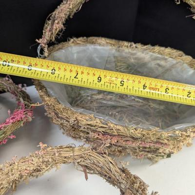 Natural Grass Baskets w/ Plastic Liner