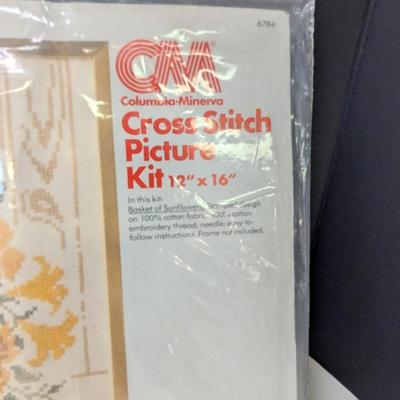 Bucilla Needlecraft "Country Morning" & Cross Stitch Picture Kit