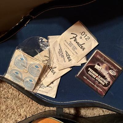 Sale Photo Thumbnail #499: Includes some strings