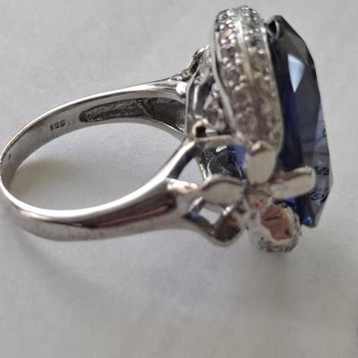 GIA CERTIFIED LAB GROWN SAPPHIRE RING