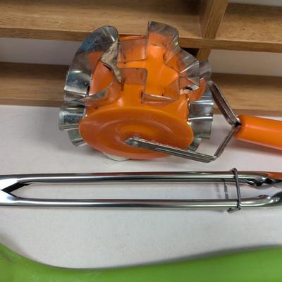 Silverware Tray & Utensils