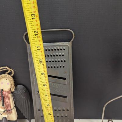 Antique Utensils & Vintage Wooden Handled Potato Mashers