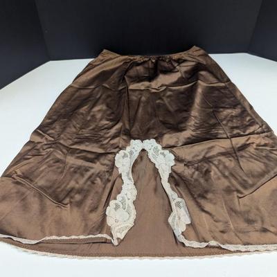 Several Pieces Of Vintage Ladies Lingerie #3