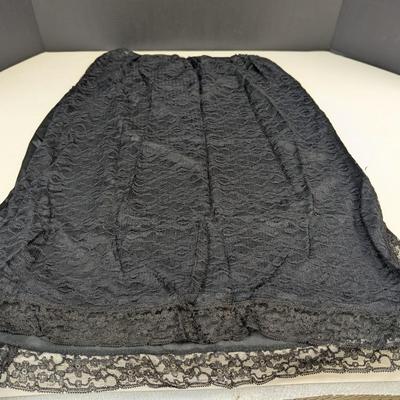 Several Pieces Of Vintage Ladies Lingerie #3