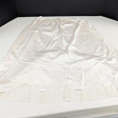 Several Pieces Of Vintage Ladies Lingerie #3