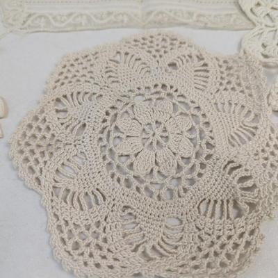 Vintage Crochet Doilies - Embroidery - Paper Doilies