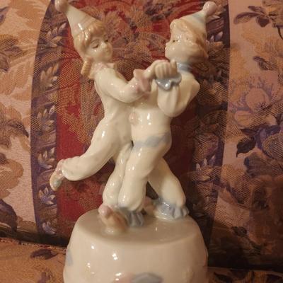 Meico Clowns Dancing Music Box