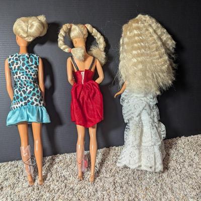 3 Long Haired Beauties 1 - 1976 Barbie & 2 Unmarked #8