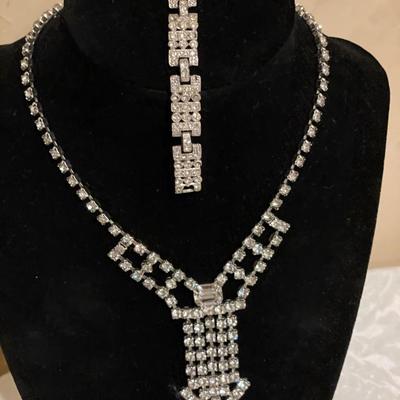 Sparkling rhinestone necklaces and bracelet
