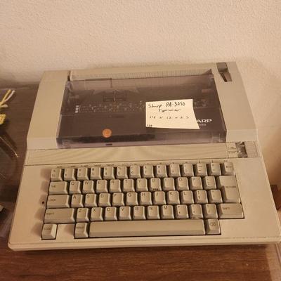 Sharp PA-3250 Typewriter