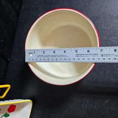 Tulip Thyme Stoneware dish set with matching metal nesting bowls