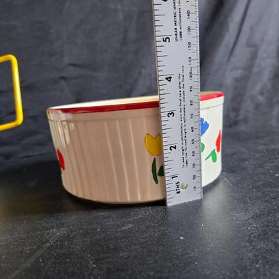 Tulip Thyme Stoneware dish set with matching metal nesting bowls