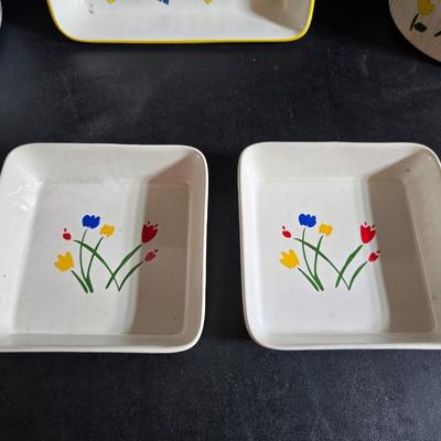 Tulip Thyme Stoneware dish set with matching metal nesting bowls