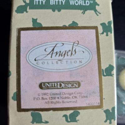 Christmas decorations for your home - Tablecloths - Blanket - and other Holiday cheer! Merry Christmas!! Some brand new!