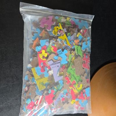 Replgle World nation series 12" diameter globe - LeRoy Tolman - with two America themed puzzles new in the bags