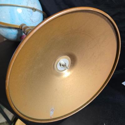 Replgle World nation series 12" diameter globe - LeRoy Tolman - with two America themed puzzles new in the bags