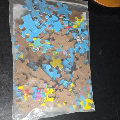 Replgle World nation series 12" diameter globe - LeRoy Tolman - with two America themed puzzles new in the bags