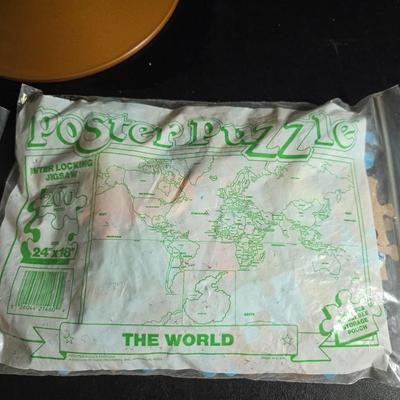 Replgle World nation series 12" diameter globe - LeRoy Tolman - with two America themed puzzles new in the bags