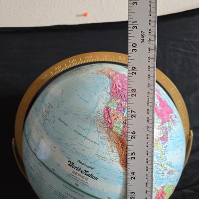 Replgle World nation series 12" diameter globe - LeRoy Tolman - with two America themed puzzles new in the bags