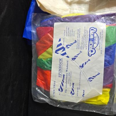 Civil war puzzle - Constitution Quest game - and a really nice Fly me kite kit with string.