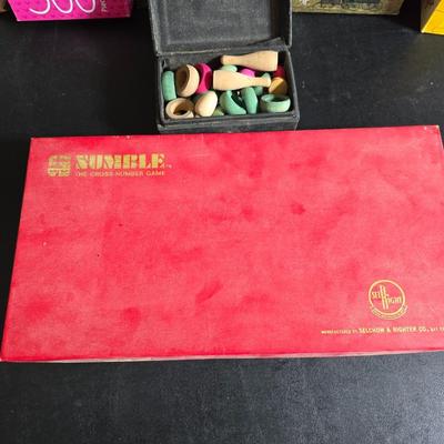 Board games & Puzzles - Tri-Ominos - Probe - Numble the cross-number game- Pig Mania and puzzles