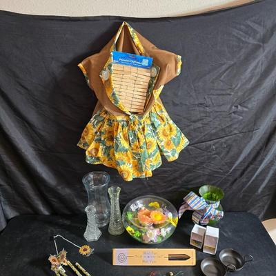 Garden decor - Hanging clothesline bag with new pins - Sunflower wind chime - floating fish - vases and more