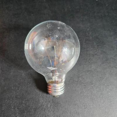 Box of 21 60 watt 3 1/8 globe shaped light bulbs for bathroom vanity