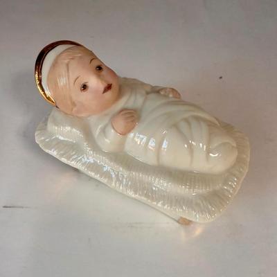 Sale Photo Thumbnail #476: In like-new condition with original box and tin.