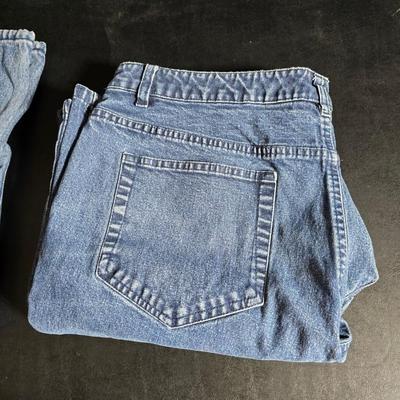 Two pairs of jeans Bill bass & Appleseeds Size 16