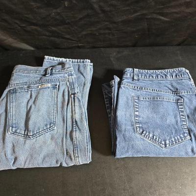 Two pairs of jeans Bill bass & Appleseeds Size 16