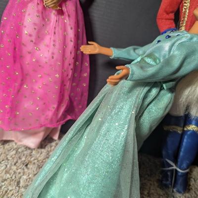 1991 Soldier Ken & 1997 French Dressed Prince & Pauper 1995/1998 Barbies In Gowns #14