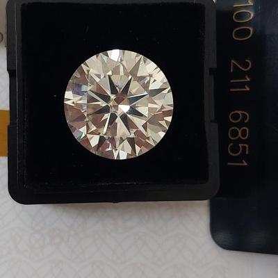 GRA CERTIFIED MOISSANITE