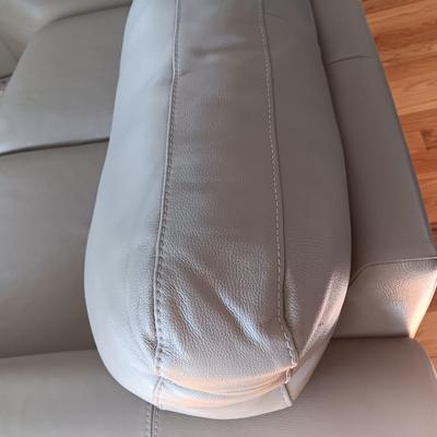 GORGEOUS GRAY ITALIAN LEATHER SECTIONAL SOFA WITH A HIDE A BED *like new*