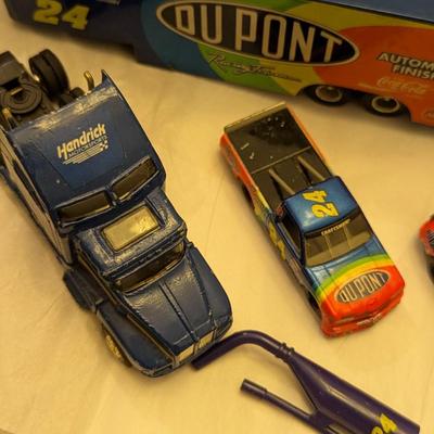 DuPont Cars & Tractor Trailer #8