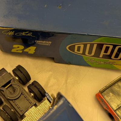 DuPont Cars & Tractor Trailer #8