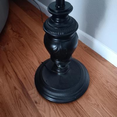 FLOOR LAMP WITH GLASS TABLE