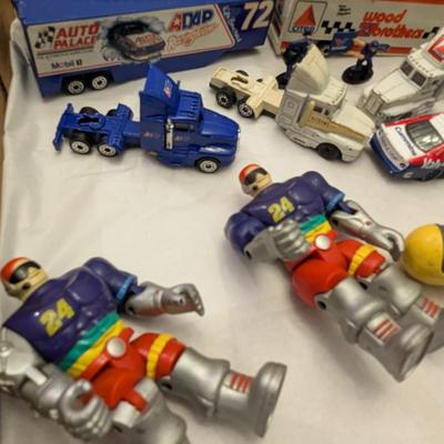 NASCAR Cars - Tractor Trailers - Pit Crew #9