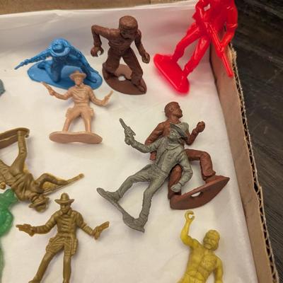 1960's/1970's Cowboy Plastic Figures