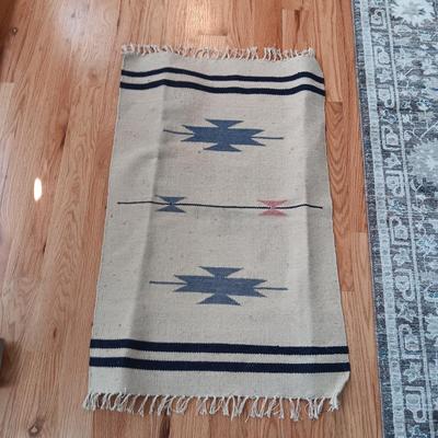 WOODEN LADDER WITH HAND WOVEN RUG